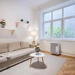  Apartamento Bpr Toffee Design With A/c Hungría